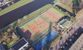 Tennisleden Zuidwest te gast