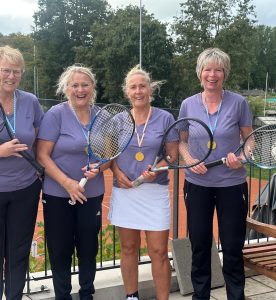 DD 35+ overtuigend kampioen!